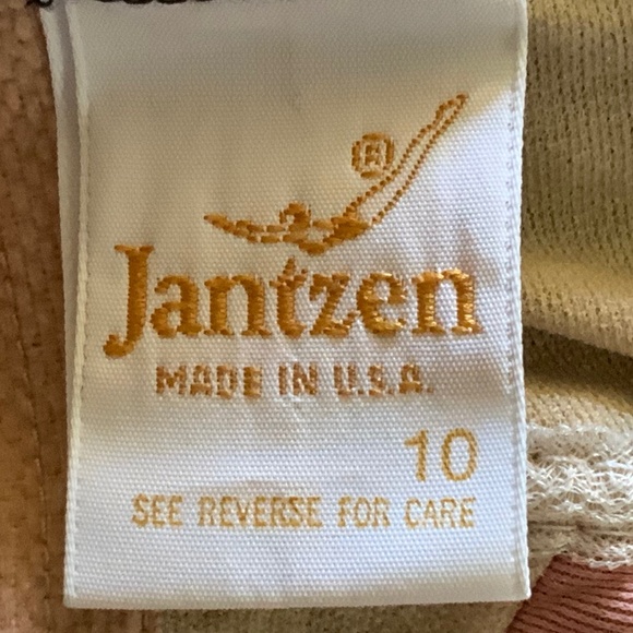 Jantzen - One Piece Black & Red Swimsuit - Picture 5 of 6